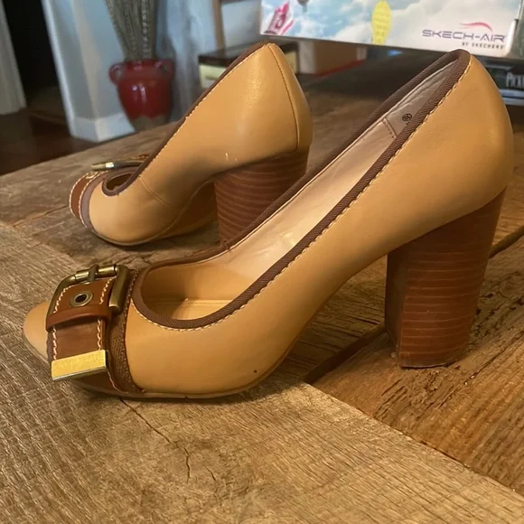 Merona heels - Picture 4 of 5